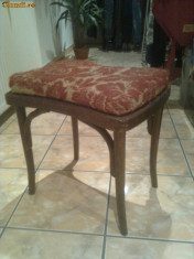 SCAUNEL THONET foto