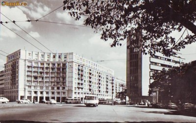 S 6624 BUCURESTI Piata Romana circulata foto
