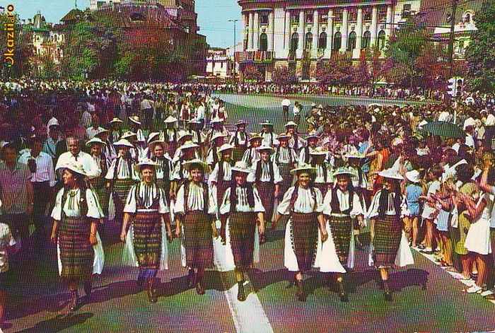 PN 157 Parada de costume populare BUCURESTI CIRCULATA