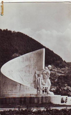 R 6571 BAIA MARE -Monumentul ostasului roman CIRCULATA foto