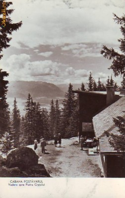 R-8094 CABANA POSTAVARUL-Vedere spre Piatra Craiului foto
