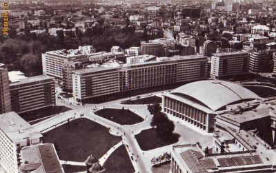 R-7392 BUCURESTI-Piata Palatului R.P.R., 1961 foto