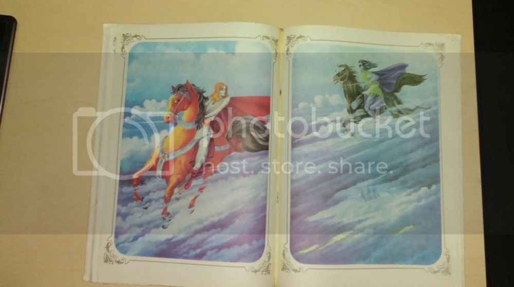 Deschid O Carte De Povesti Exact La Mijloc Fat-Frumos din lacrima - Mihai Eminescu/ ilustratii de Petre Vulcanescu