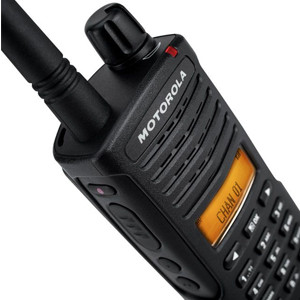 PMR portabila Motorola XT665D