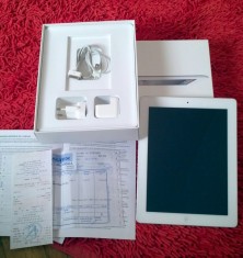 ipad 2 16gb wi-fi alb,cumparat de la altex,factura bon fiscal si garantie cumparat de la altex pachet complet foto