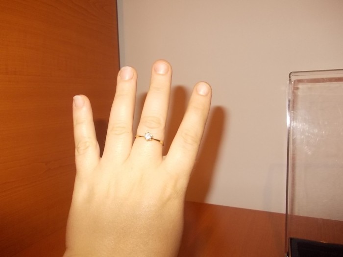 inel placat cu aur si swarovski , nou,de logodna foto mare inel placat cu aur si swarovski , nou,de logodna foto mare
