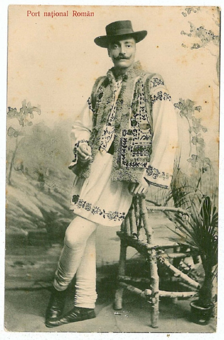 301 - ETHNIC man, Port Popular national - old postcard - unused
