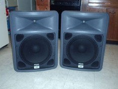 Vand 2 boxe active Peavey PR15 400w - stare excelenta foto