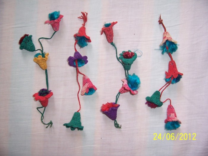 ciucurasi ornamentali: &quot;floricele&quot; crosetate