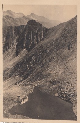 B71624 Lacul Avrig Muntii fagarasului foto