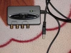 Behringer UCA 200 foto