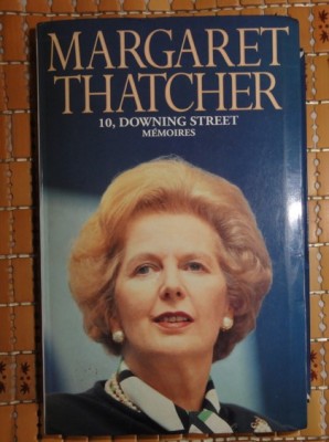 Margaret Thatcher 10, Downing Street Memoires Ed. Albin Michel 1993 foto