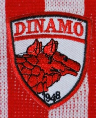 Emblema DINAMO adeziva - se lipeste prin calcare / emblema brodata cu DINAMO / sigla brodata DINAMO foto