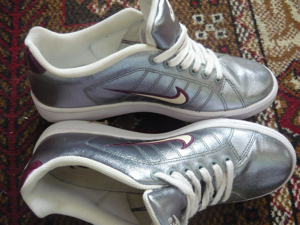 Adidasi dama Nike, 39.5, Argintiu | Okazii.ro