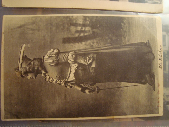 Carte postala D4.H.C. no. 1819, Femeie cu spada, 1902