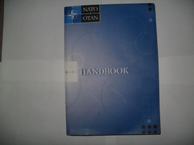 Handbook-NATO- foto