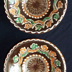 strachini identice de HOREZU, ceramica smaltuita pictata manual,