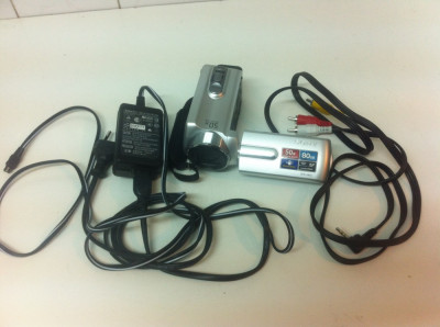 Camera video Sony DCR-SR15E de 80 gb ,, e k noua &amp;#039;&amp;#039; foto