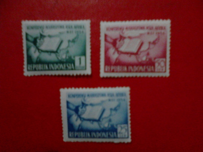 Timbre Indonezia serie MH 1956