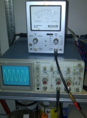 Osciloscop TEKTRONIX 2215A 60 MHz , doua canale, doua baze de timp - bonus sonde foto