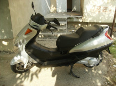 scuter HONDA 249 cc foto