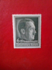timbre germania reich mi 672 serie MH Hitler foto