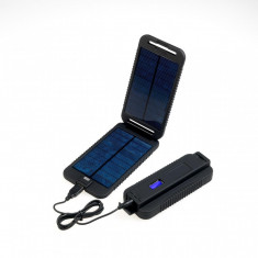 Kit incarcator universal portabil solar si acumulator Powertraveller Powermonkey Extreme sigilat, garantie foto