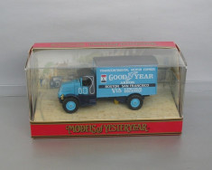 camion Mack AC 1930 Good Year, Matchbox Yesteryear foto