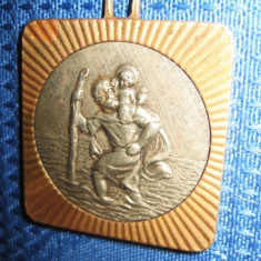 Medalion- Sfantul Cristofor1, alama argintata, cca 3.5 cm.