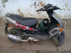 scouter peugeot sprint 125 cc foto