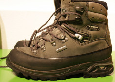 Bocanci Lowa Tibet Pro GTX Ws made in Germany marimea 39 foto