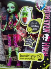 Monster High - set original papusa &amp;quot;Venus McFlytrap&amp;quot; + accesorii foto