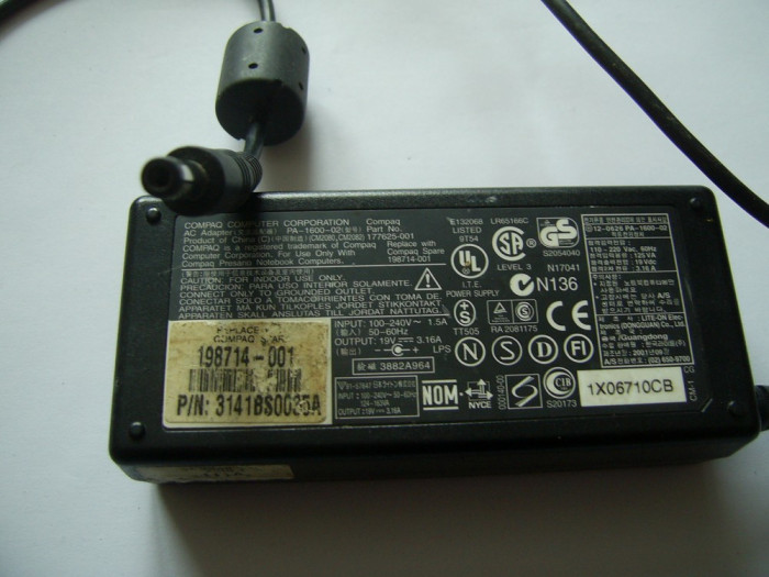 Incarcator , adaptor laptop Compaq MODEL PA-1600-01 , 19V - 3.16A 60W