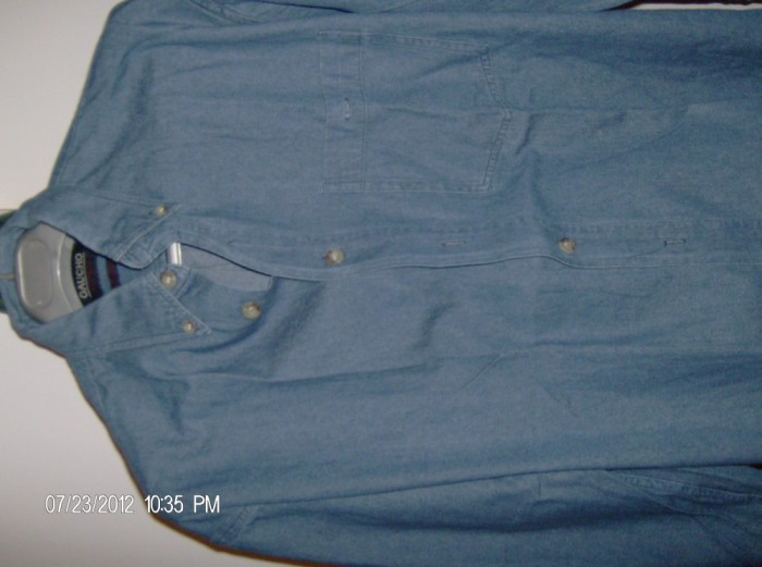 CAMASA DE BLUGI GAUCHO PURTATA DE 2 ORI MARIM EA 54 CAMASA DE BLUGI GAUCHO PURTATA DE 2 ORI MARIM EA 54