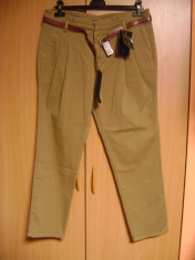 pantaloni STRADIVARIUS foto