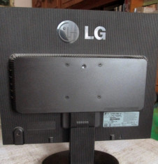 Vand monitor LG L1953S 19 LCD ! foto