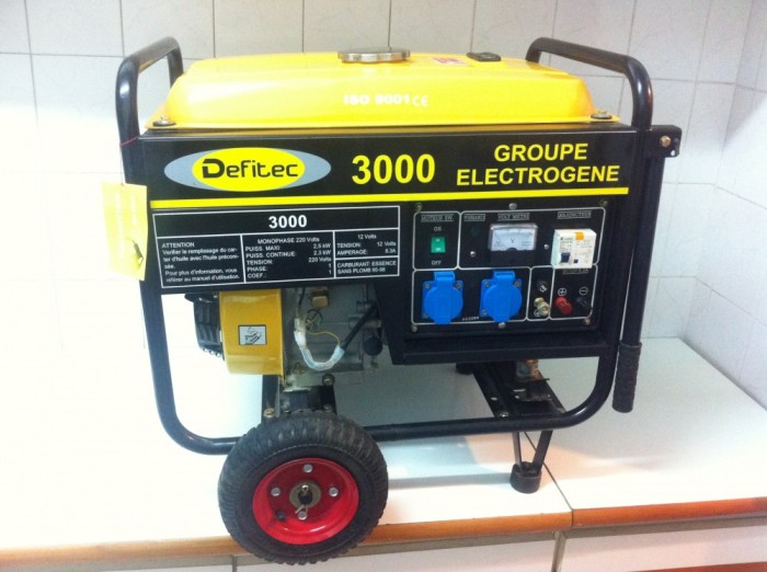 Generator de Curent Marca ,,DEFITEC 3000 este k nou foto mare Generator de Curent Marca ,,DEFITEC 3000 este k nou foto mare