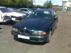 Dezmembrez Bmw e39 seria 5 model 528 an 1999 orice piesa motor,cutie,caroserie foto