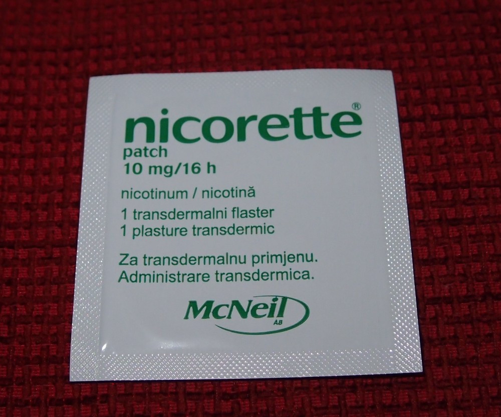 Plasturi transdermici Nicorette 10 mg/16 ore nicotina | arhiva Okazii.ro