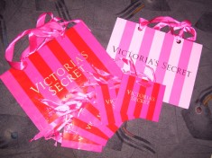 Punga pentru cadouri Victoria&amp;#039;s Secret foto