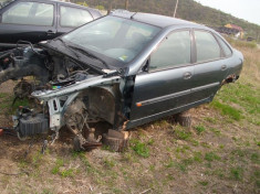 Renault Laguna foto