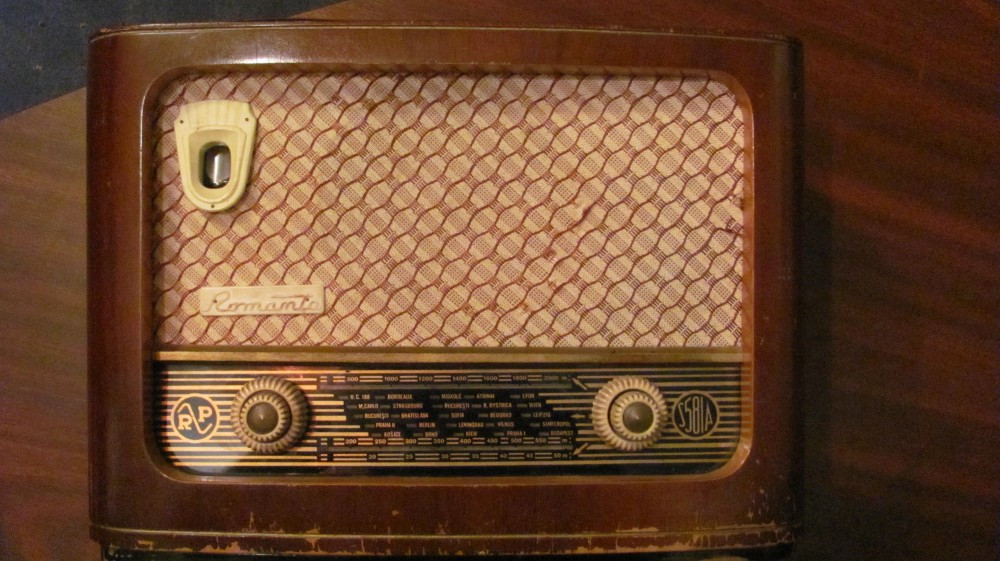 CY - Vechi radio ROMANTA fabricat in Romania | arhiva Okazii.ro
