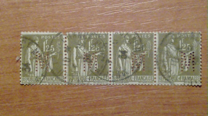 4 timbre perforate in bloc de 4 franta