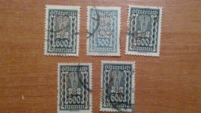 lot 5 timbre austria perforate