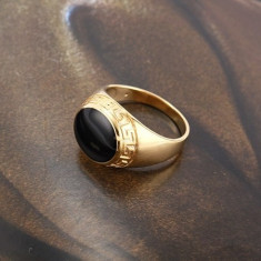 Frumos inel 9k gold filled, cu piatra neagra si desen grecesc, elegant si la moda, marimea 10 foto