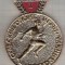 C184 Medalie sportiva -COLHOZNICUL-LOCUL I -U.R.S.S.? -marime circa 63X48 mm - aprox. 15 gr -starea care se vede