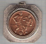 C182 Medalie FOTBAL -ZEMPLEN KUPA &#039;91 -UNGARIA -marime circa 52x56 mm - aprox. 19 gr -starea care se vede