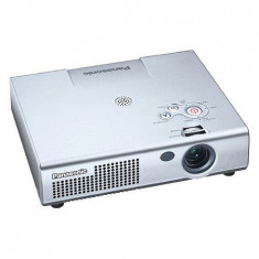 Videoproiector Panasonic PT-LM1E foto