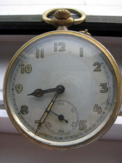 Ceas de buzunar vechi barbatesc din alama cu cadran argintat foto