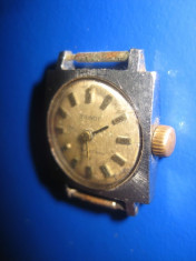 Ceas de mana de dama vechi- Tissot metallic, nefunctional, d- 2 cm. foto